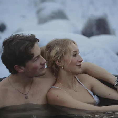 Invisible Forest And ホテル